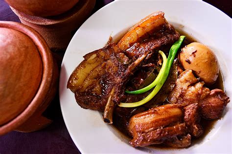 Frugal Gourmet: Filipino Style: Humba Recipe (Braised Pork Belly with ...