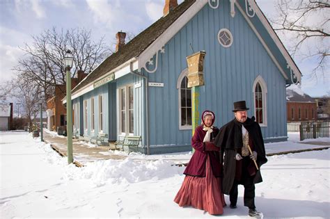 7 Magical Christmas Towns & Villages In Ohio