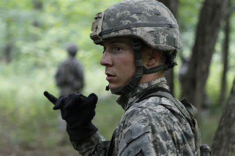 Cadet Field Training: Class of 2013 | A Yearling signals to … | Flickr