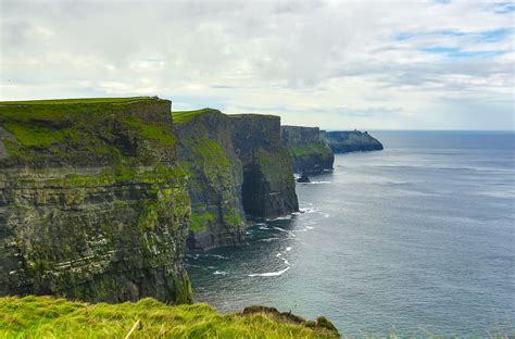 Cliffs of Moher & Landscapes of Ireland | Experience Transat