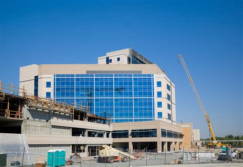 New Hospital Construction: 3 Ways to Keep the Hospital CEO Happy