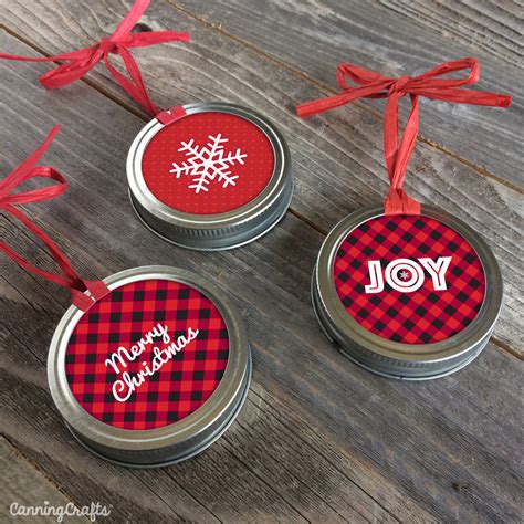 Christmas Mason Jar Lid Wreath Tutorial with Free Printables ...