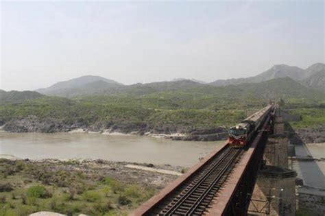 Photo - Old Attock Bridge 1 by Muddassar Khan (Rest of Khyber Pakhtunkhwa) | Pak101.com