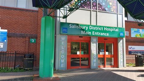 A&E at Salisbury District Hospital 'under intense pressure' | GHR Salisbury