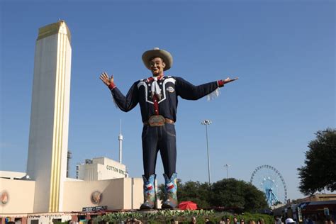 Big Tex, the iconic state fair cowboy, turns 70 (or is it 10?) | KERA News