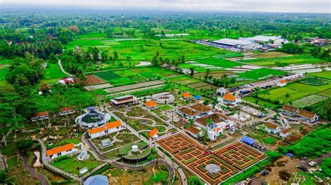 Obelix Village, Tempat Wisata Alam Yogyakarta yang Hadirkan Nuansa ...