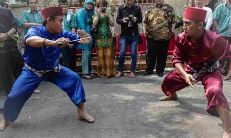 Mengenal Tradisi Unik Palang Pintu Betawi