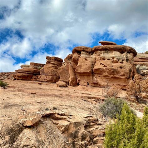 7 Great Hikes in Colorado National Monument - explore the American West