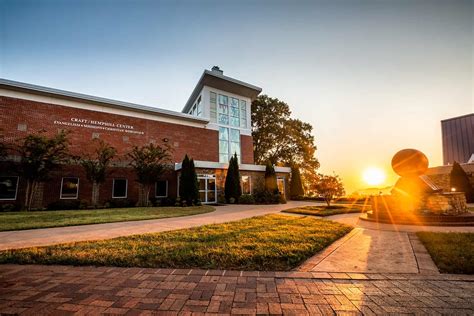 NGU Alumni Association to present Alumni Awards at Homecoming