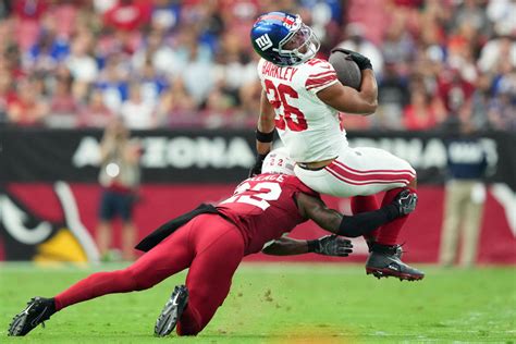 Giants Stage Epic Comeback in Thrilling Victory, But Saquon Barkley's Ankle Injury Casts a Shadow