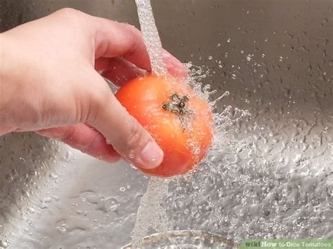 3 Ways to Dice Tomatoes - wikiHow