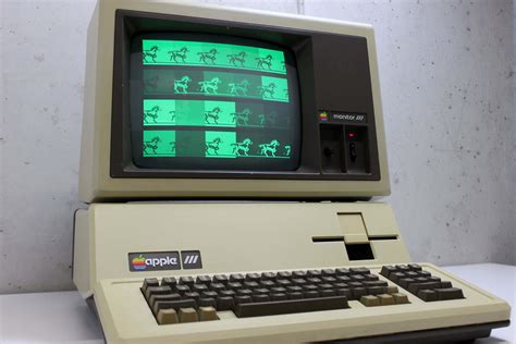 Apple III motherboard gets bizarre 'fix' | Today in Apple history: