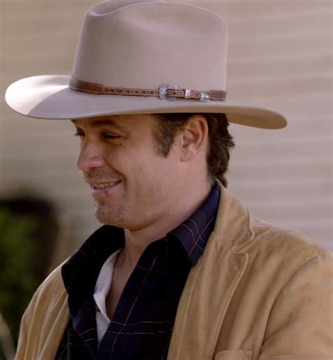 Timothy Olyphant https://dosemakesthepoison.tumblr.com/post/158856445322/justified-season-1 ...