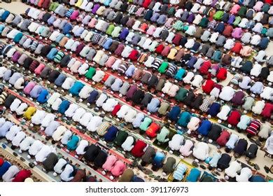 172,146 Muslim Pray Stock Photos, Images & Photography | Shutterstock