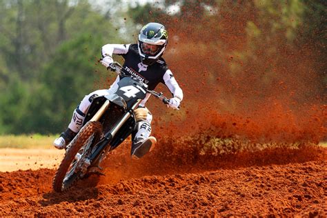 Watch: Full Triumph 250cc Motocross Model Revealed - Racer X