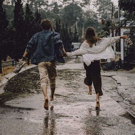 [100+] Cute Aesthetic Couple Pictures | Wallpapers.com