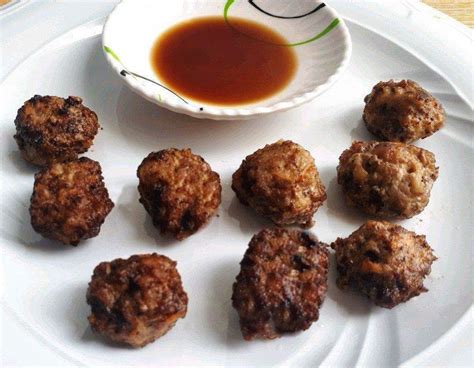 Beef Bola Bola Recipe (Filipino Meatball) - The Odehlicious