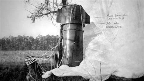 Goldsboro B-52 Incident: The 1961 Nuclear Crash Of North Carolina ...