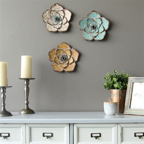 Stratton Home Decor Set of 3 Rustic Flower Wall Decor