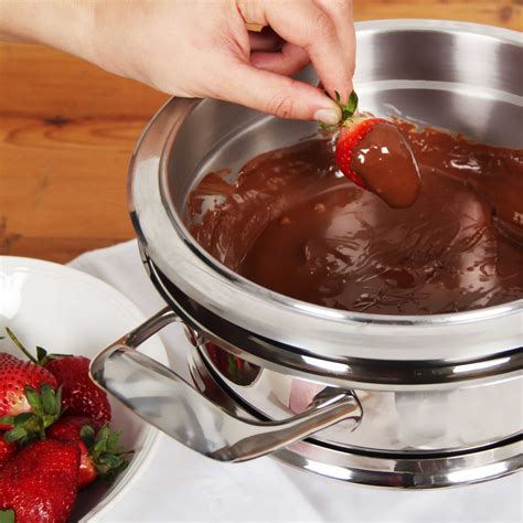 Chocolate fondue video | Sweets Recipes | AMC Cookware | Sweets recipes, Chocolate fondue ...