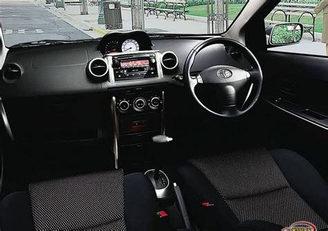 Toyota Ist - Interior photos of.