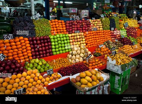 Peru, Chiclayo, Fruit market Stock Photo - Alamy