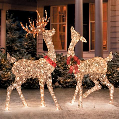 101recycledcrafts.com | Outdoor christmas reindeer, Reindeer outdoor decorations, Outdoor ...