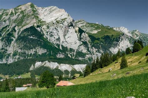 HIKING IN INTERLAKEN (& NEARBY): 10 BEST ROUTES