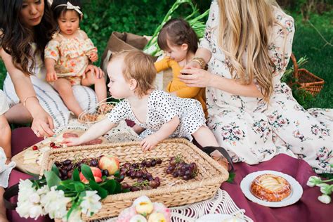 7 Tips For A Successful Outdoor Picnic With Kids | SandyALaMode