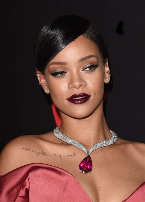 Rihanna's Most Iconic Makeup Looks | Fashionisers