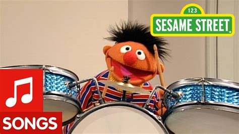 Sesame Street: Ernie Sings I Love My Room Chords - Chordify