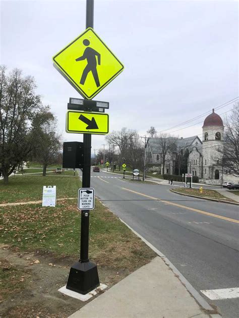 Town installs new pedestrian crossing lights, signs along Main Street – The Williams Record