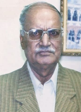 literary notes: Poet Zafar Iqbal and his well-deserved Kamal-i-Fun Award - Newspaper - DAWN.COM