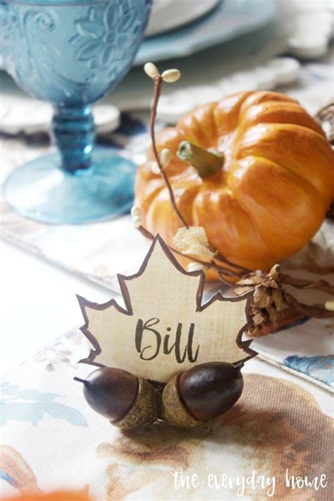 30 Easy Acorn Crafts for Fall Decor (& a Few to Wear!)