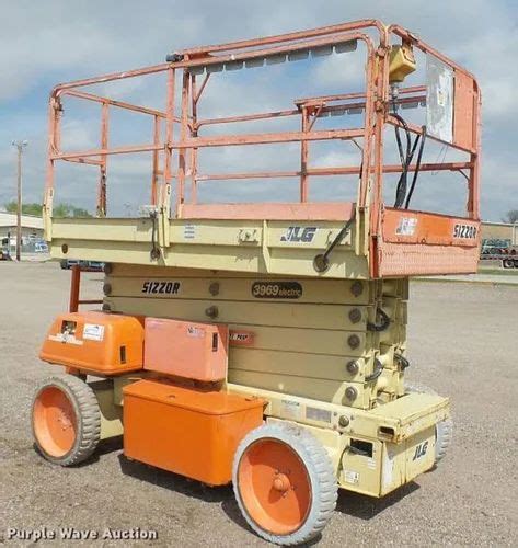 JLG 3969 Scissor Lift Rental Service, Minimum Rental Duration: 1 Month at Rs 80000/month in Chakan