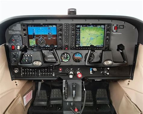 Cessna 172 cockpit seating - Google Search | Cockpit, Flight simulator cockpit, Flight simulator