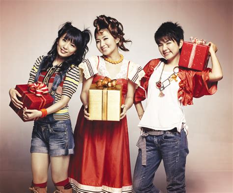 S.H.E. - Chinese Pop Music Photo (696356) - Fanpop