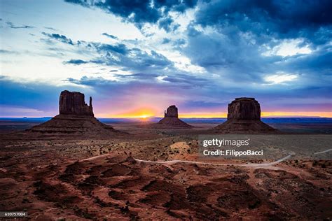 Sunrise In Monument Valley High-Res Stock Photo - Getty Images