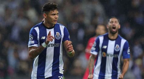 Brazil striker Evanilson close to joining Bournemouth from Porto for ...