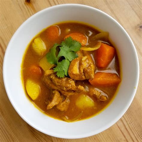 Vietnamese Chicken Curry | Recipe | Curry chicken, Vietnamese chicken ...