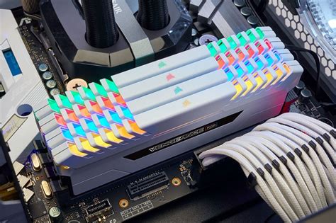 Corsair Launches Vengeance RGB DDR4 Memory Kits in White - FunkyKit