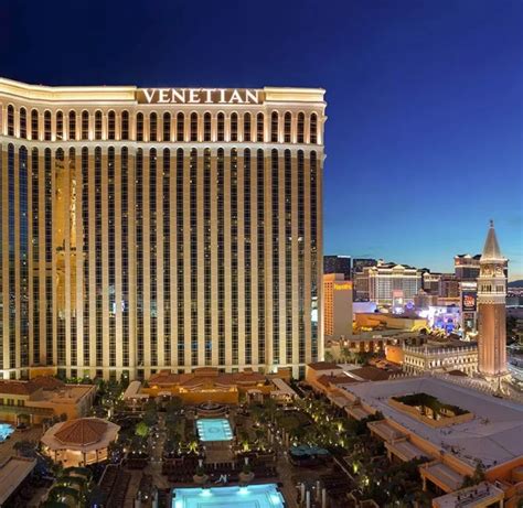 Top 7 Shows To See In Las Vegas In 2023 - Travel Off Path