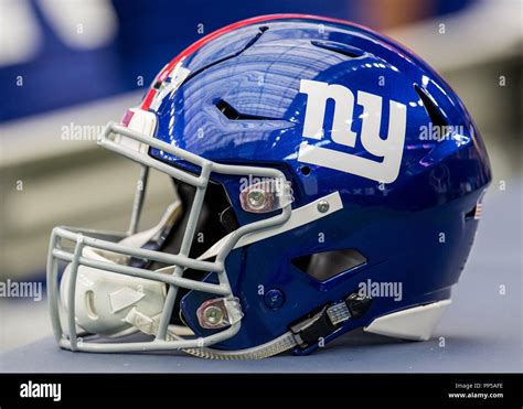 Houston, TX, USA. 23rd Sep, 2018. A New York Giants helmet sits on the sideline during the 2nd ...