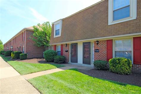 John's Creek Townhomes & Apartments - Hampton, VA 23663