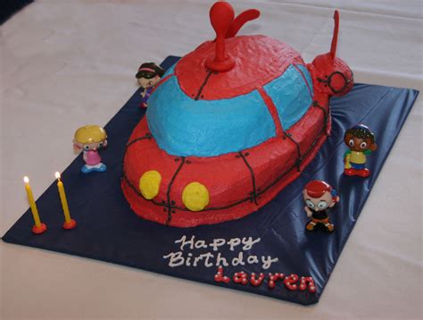 Little Einsteins Rocket Cake - CakeCentral.com