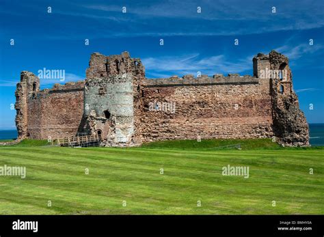 Tantallon Castle, North Berwick, ancient castle of the Douglas clan, Scotland Stock Photo - Alamy