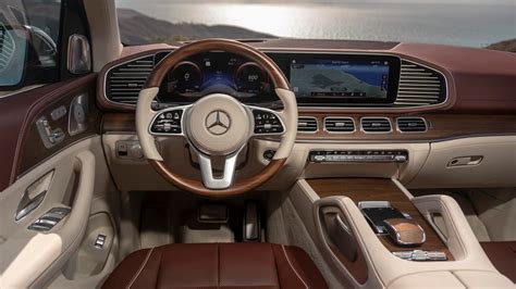 This Mercedes-Maybach SUV Is a Behemoth as Nimble as It Is Opulent