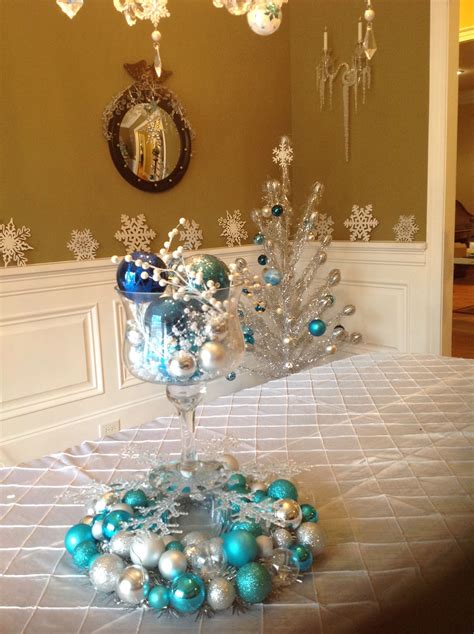 Pin de Jean Rourk en Christmas decorating ideas | Centros de mesa ...