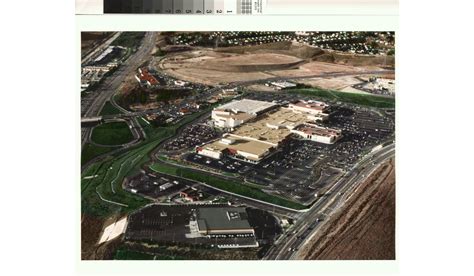 Mission Viejo Mall, 1979 : r/Colorization