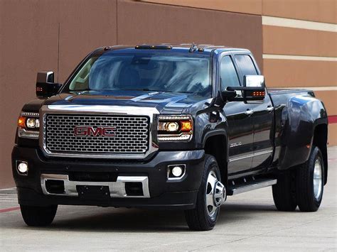 Equipped hauler 2015 GMC Sierra 3500 Denali Crew cab for sale